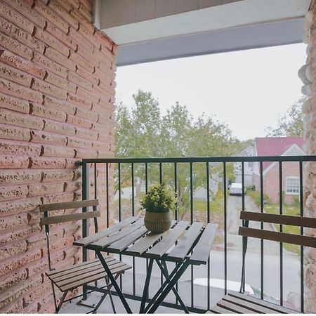Enticing 1Br Apartment In The Heart Of The Heights Х'юстон Екстер'єр фото
