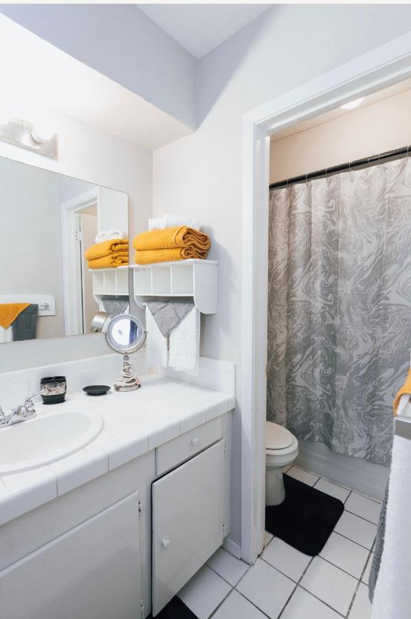 Enticing 1Br Apartment In The Heart Of The Heights Х'юстон Екстер'єр фото